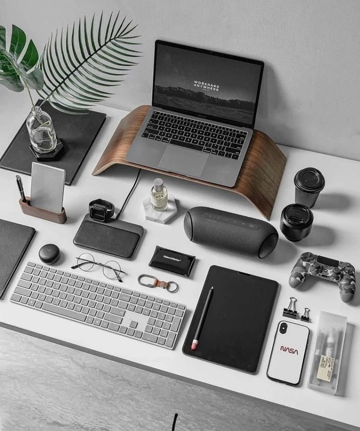 Electronics & Mobiles